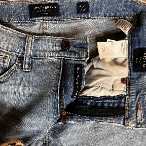 Lucky Brand Mid Rise Crop Ava Light Wash Jeans, Size 4 - Picture 9 of 10